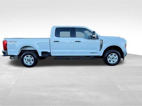 Used 2025 Ford F250 XLT image 2