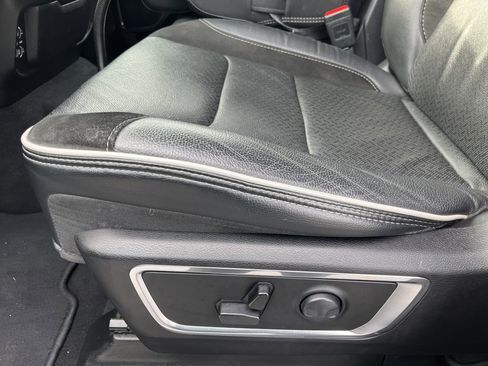 Used 2025 RAM 1500 Laramie image 30