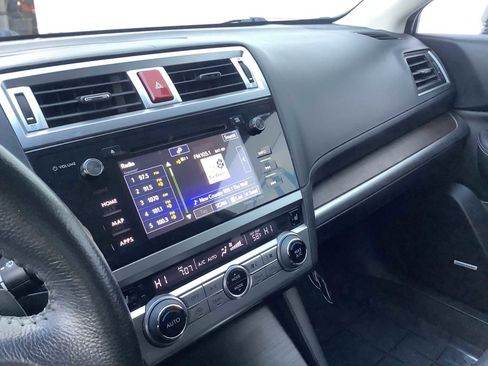 Used 2017 Subaru Outback 2.5i Limited image 17