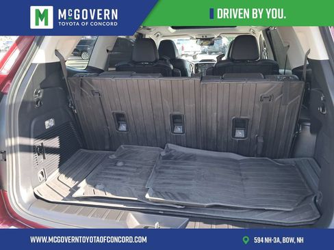Used 2023 Subaru Ascent Limited w/ Technology Package AWD/4WD image 6