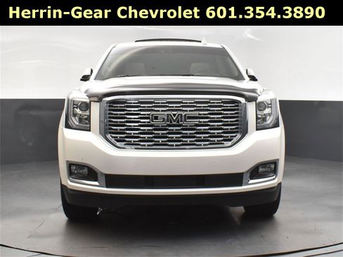 Used 2020 GMC Yukon Denali w/ Denali Ultimate Package image 25