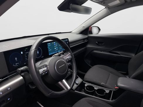 Used 2024 Hyundai Kona SEL w/ Convenience Package AWD/4WD image 9