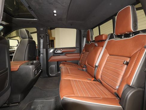 Used 2025 GMC Sierra 3500 Denali Ultimate AWD/4WD image 25