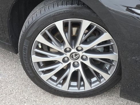 Used 2019 Lexus ES 350 image 14