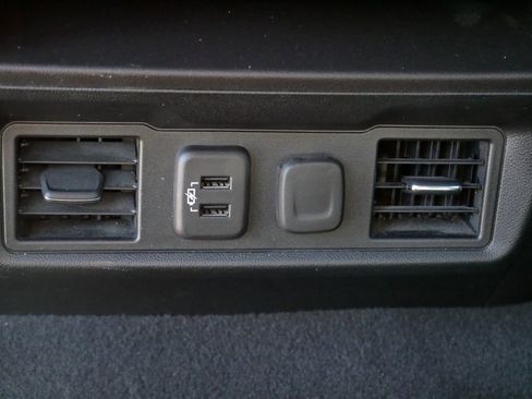 Used 2019 Chevrolet Silverado 1500 LT image 14