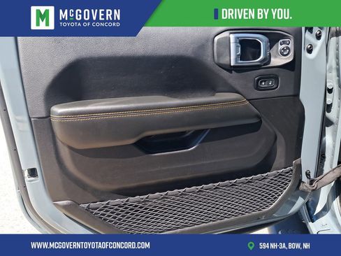 Used 2024 Jeep Wrangler Unlimited Sahara AWD/4WD image 13