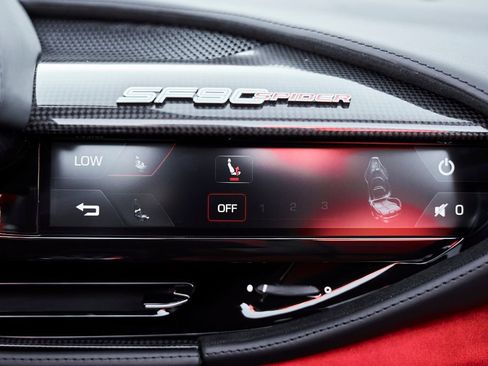 Used 2024 Ferrari SF90 Spider image 71