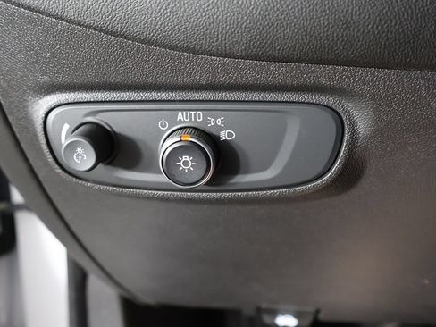 Used 2022 Chevrolet Equinox LT AWD/4WD image 35