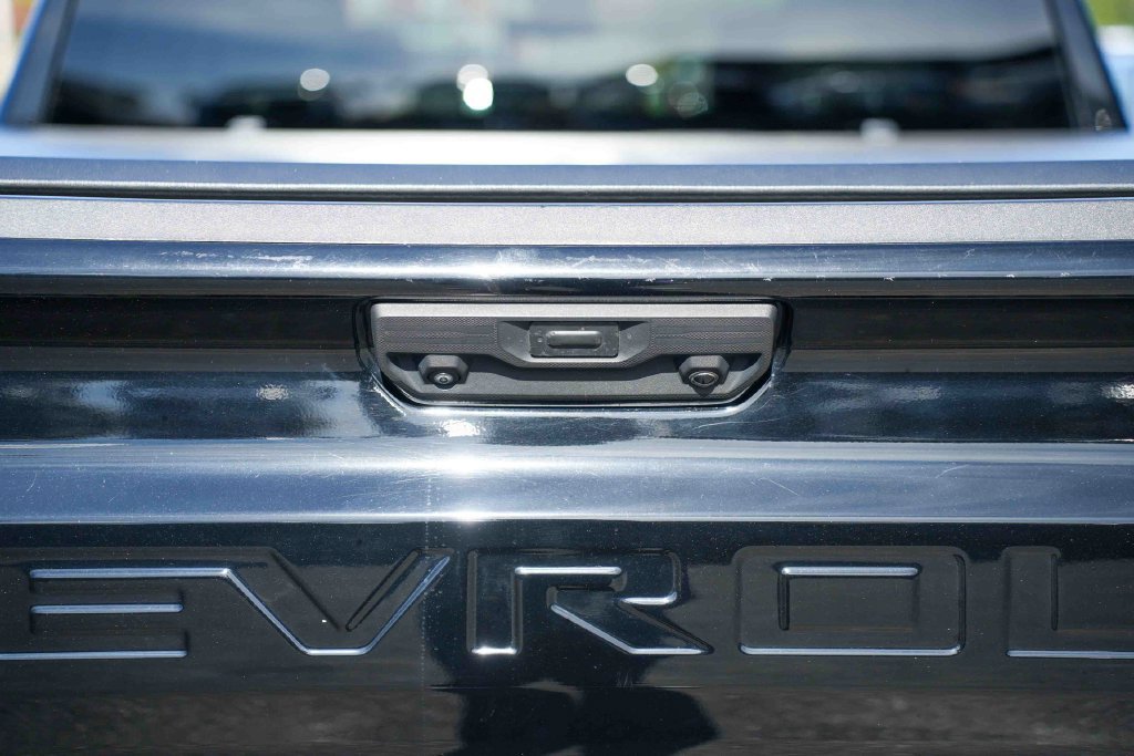 Used 2023 Chevrolet Silverado 1500 LT AWD/4WD image 11