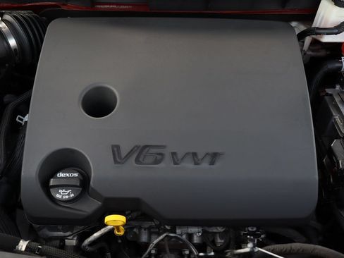 Certified 2024 Buick Enclave Essence w/ Sport Touring Edition FWD image 33