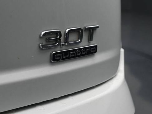 Used 2018 Audi Q7 3.0T Prestige AWD/4WD image 12