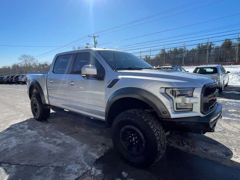 Used 2018 Ford F150 Raptor w/ Equipment Group 802A Luxury image 3