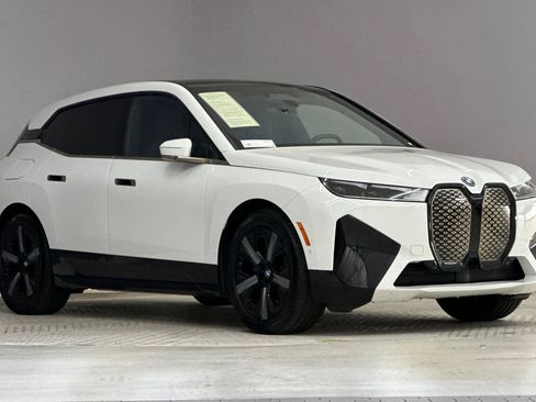 Certified 2023 BMW iX xDrive50 w/ Premium Package image 6