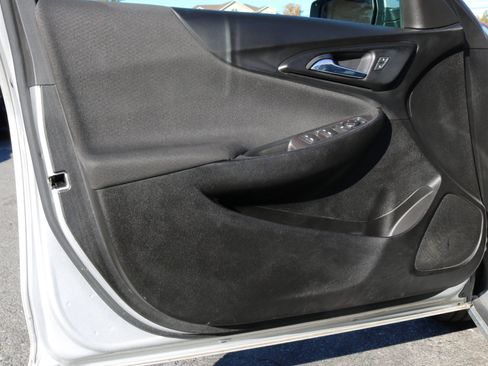 Used 2022 Chevrolet Malibu LT image 11