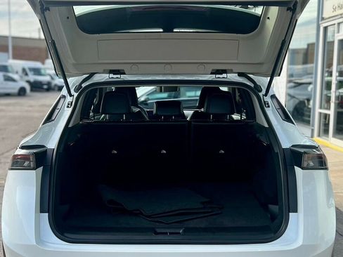 Used 2024 Nissan Ariya FWD image 7