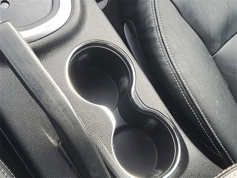 Used 2012 Chrysler 200 Limited image 27