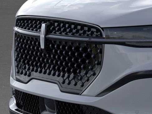 New 2026 Lincoln Nautilus Reserve w/ Jet Appearance Package image 17