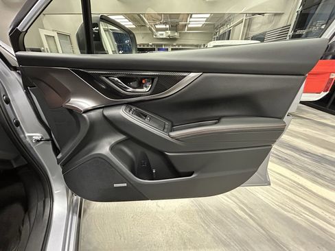 Used 2019 Subaru Crosstrek 2.0i Limited w/ Moonroof Package w/Navigation image 39