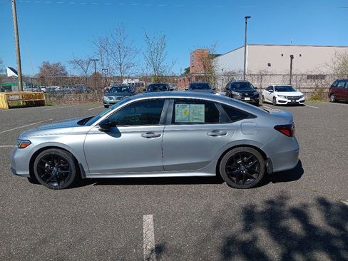 Used 2025 Honda Civic Sport image 2