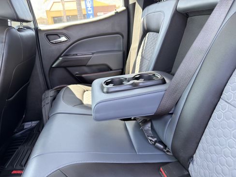 Used 2020 Chevrolet Colorado Z71 AWD/4WD image 22