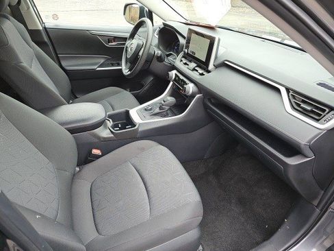 Used 2025 Toyota RAV4 XLE image 11