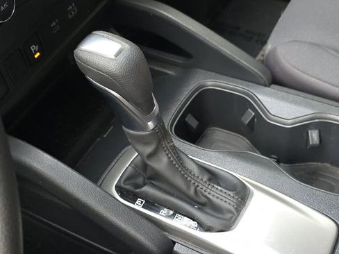 Used 2022 Nissan Frontier S w/ Technology Package image 19