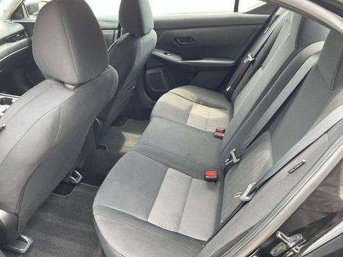 Used 2024 Nissan Sentra SV FWD image 13