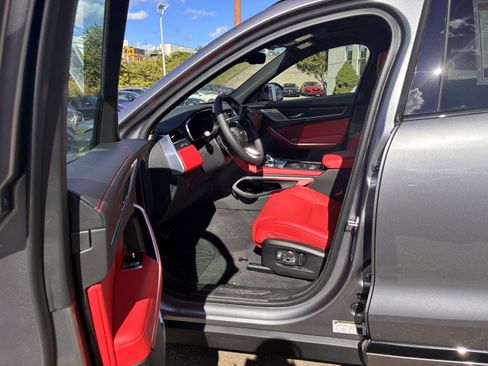 Used 2026 Jaguar F-PACE R-Dynamic S image 11