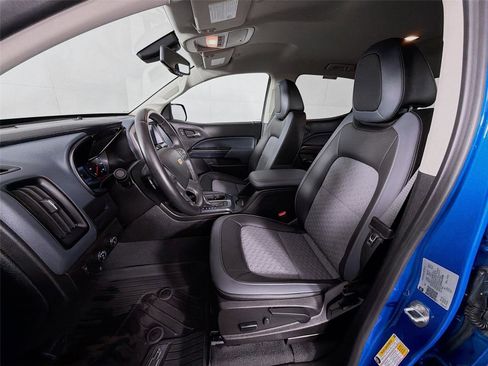 Used 2022 Chevrolet Colorado Z71 w/ LPO, Tonneau and Step Package image 11