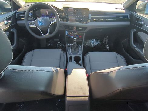 New 2025 Volkswagen Jetta SE image 16