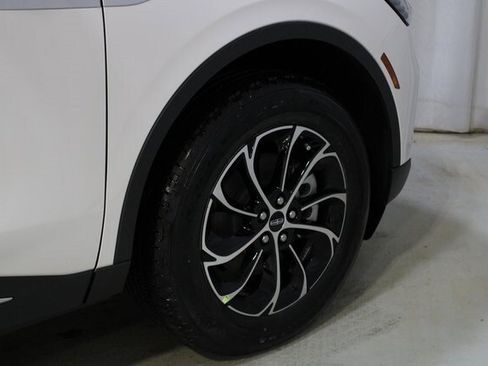 New 2026 Lincoln Nautilus Premier w/ Equipment Group 102A image 28