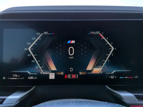 Certified 2025 BMW 760i xDrive w/ Executive Package image 21