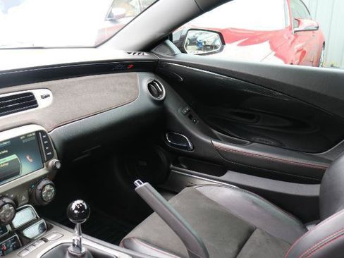 Used 2015 Chevrolet Camaro ZL1 RWD image 21