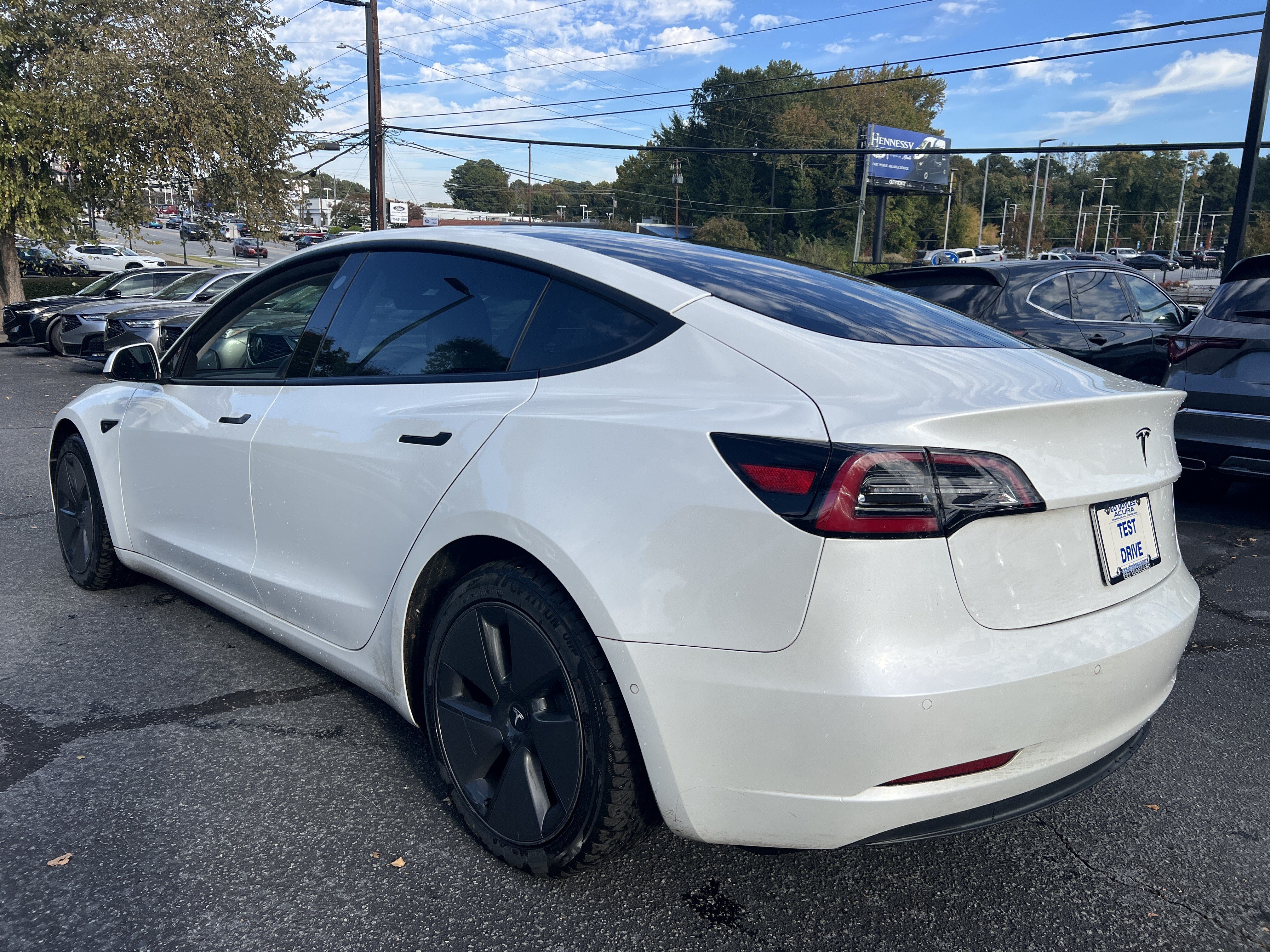 Used 2021 Tesla Model 3 Standard Range Plus RWD image 3