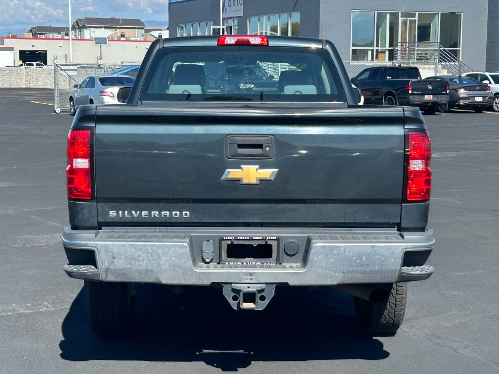Used 2018 Chevrolet Silverado 2500 W/T AWD/4WD image 5