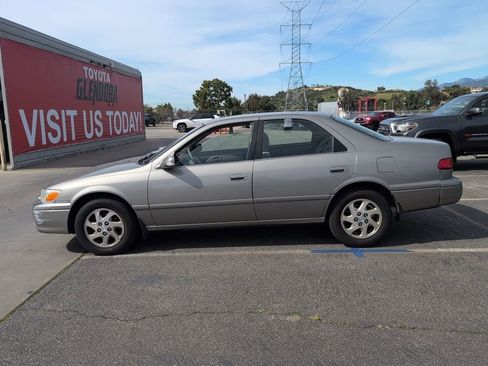 Used 2000 Toyota Camry LE image 6