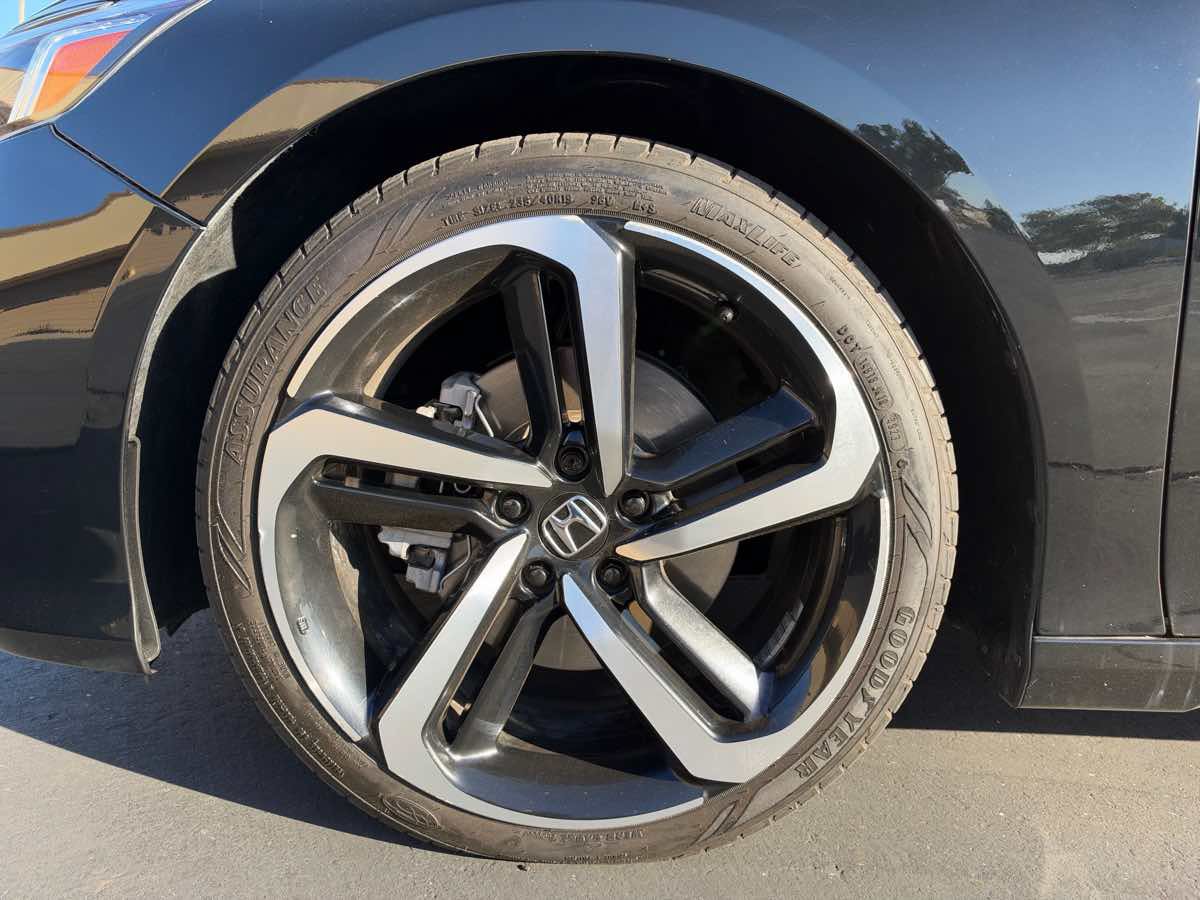 Used 2019 Honda Accord Sport image 9