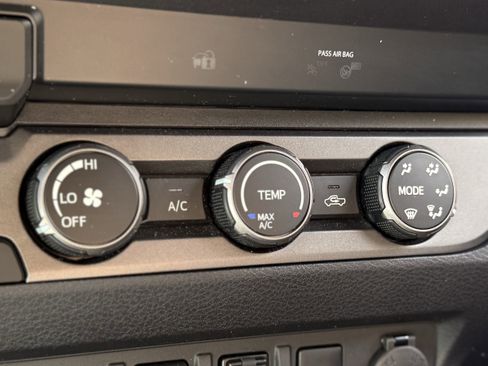 Used 2019 Toyota Tacoma TRD Off-Road image 20