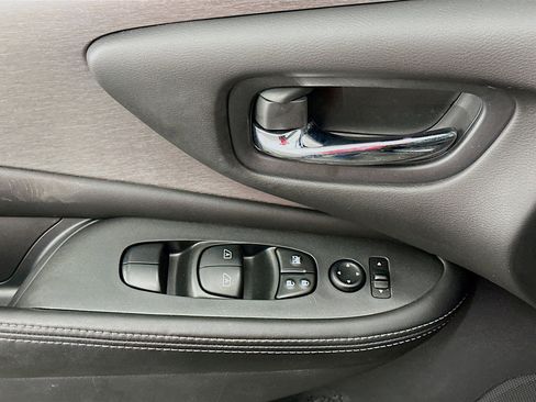 Used 2024 Nissan Murano SV image 15