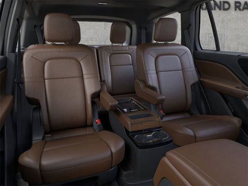 New 2026 Lincoln Aviator Reserve image 11