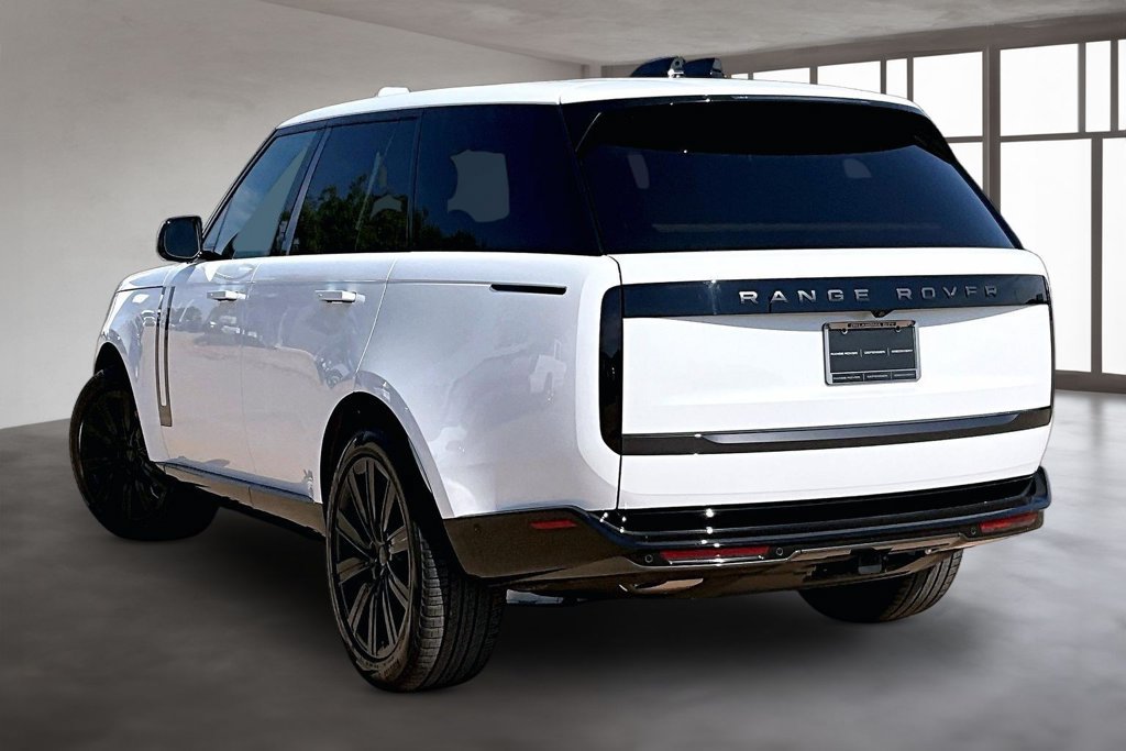 New 2026 Land Rover Range Rover SE AWD/4WD image 3