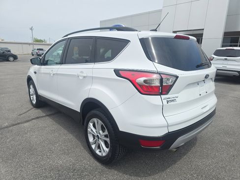 Used 2017 Ford Escape SE w/ Equipment Group 201A AWD/4WD image 8