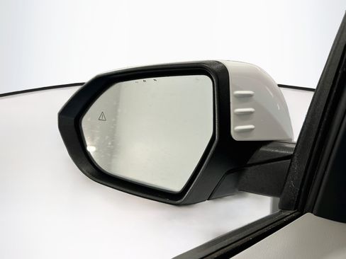 Used 2025 Hyundai Kona SEL AWD/4WD image 16