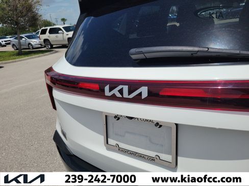 Certified 2025 Kia Seltos S FWD image 10