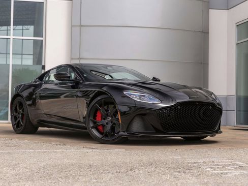 Used 2019 Aston Martin DBS Superleggera image 2