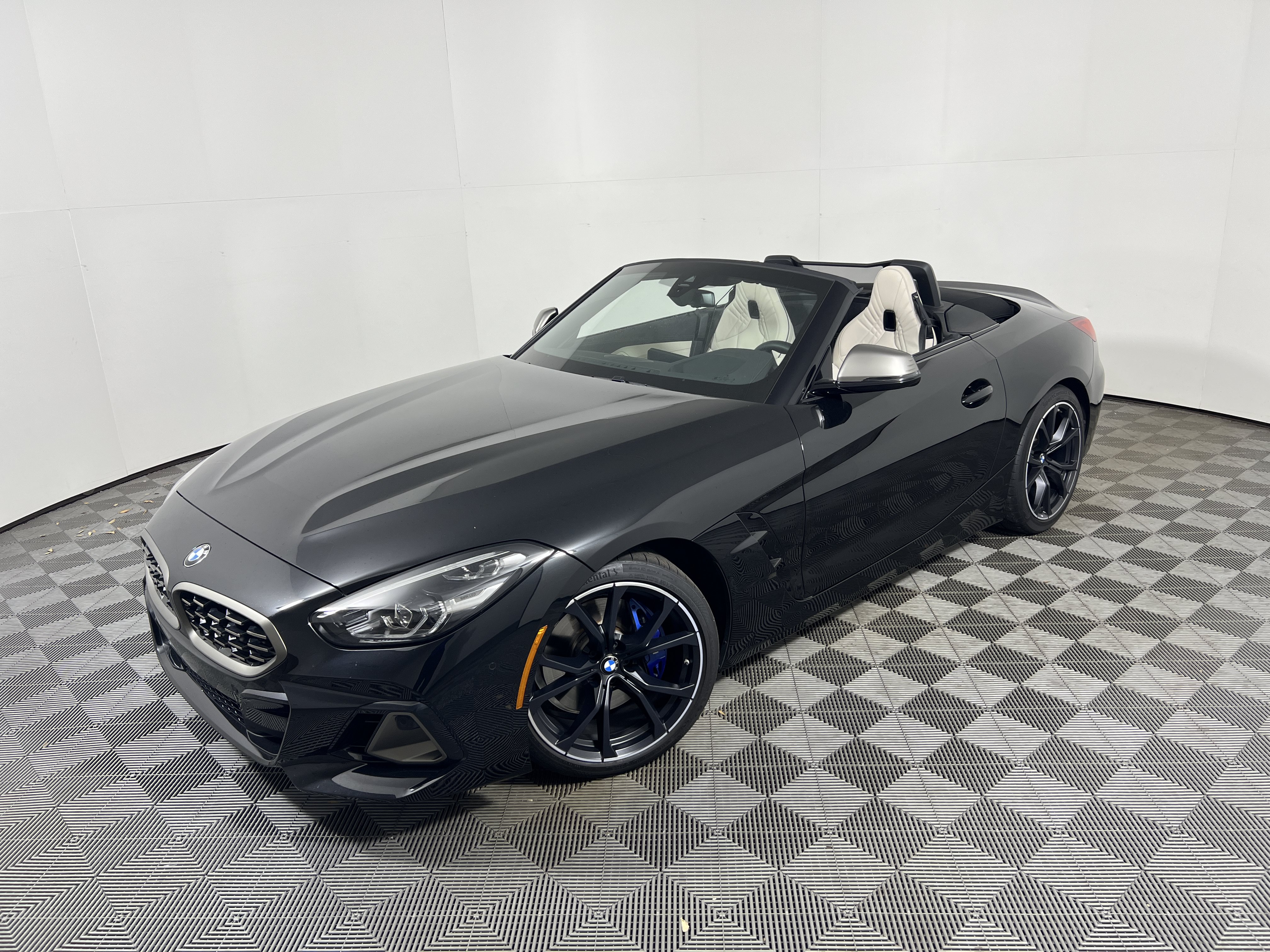 Used 2025 BMW Z4 M40i w/ Premium Package RWD image 1