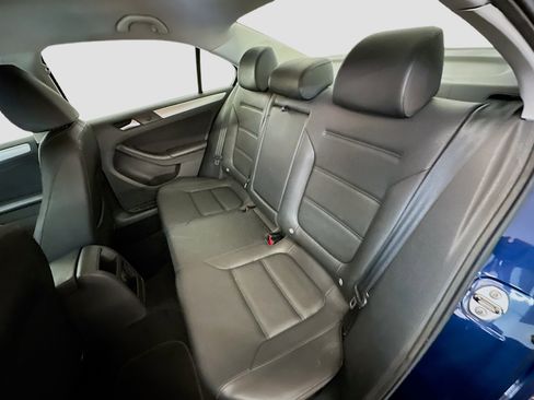 Used 2013 Volkswagen Jetta SE image 27