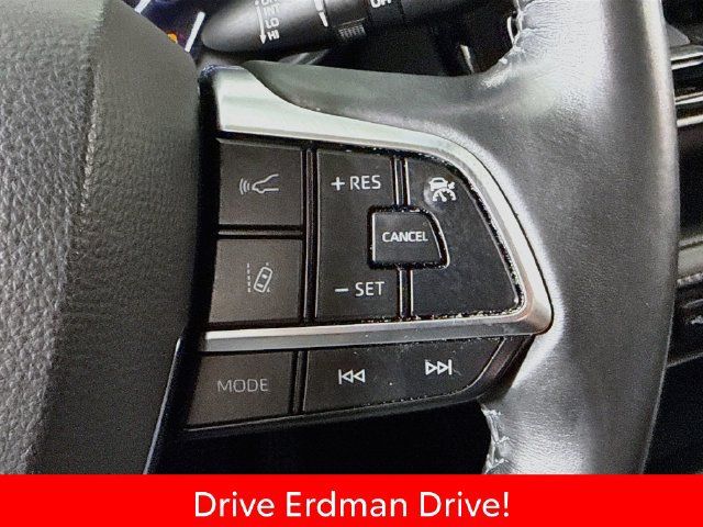 Used 2021 Toyota Highlander XLE FWD image 14