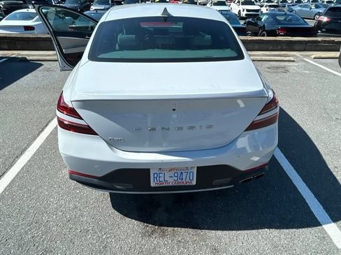 Used 2022 Genesis G70 2.0T RWD image 3