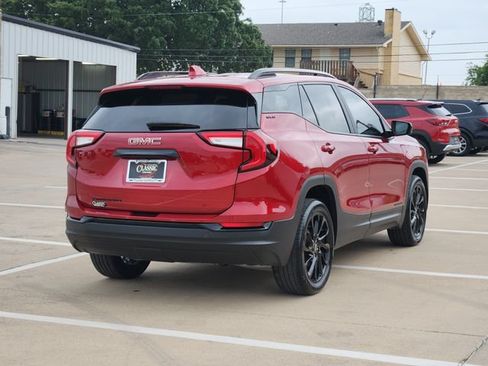 Used 2023 GMC Terrain SLE w/ Driver Convenience Package FWD image 14
